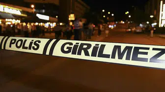 Bursa’da mahalle karıştı , tekme ve sopalar havada uçuştu