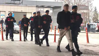 Bursa'da JASAT operasyonu : 7 bağ evini soyan hırsızlık şebekesi yakalandı!