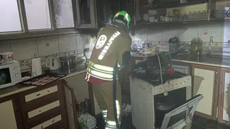 Hatay'da bir evin mutfağında yangın çıktı