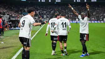 Beşiktaş, sahasında Antalyaspor'u gol yağmuruna tuttu