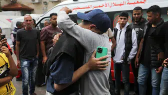 İsrail, 12 esir Filistinliyi serbest bıraktı