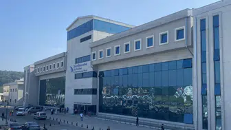 Düzce'de halk otobüs şoförü bayılan yolcuyu hastaneye yetiştirdi