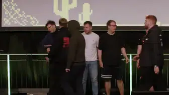 Alman oyuncuya 10 yıl men şoku : Sahne ortasında rakibine saldırdı