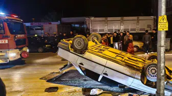 Balıkesir’de kontrolden çıkan otomobil takla attı :  2 yaralı