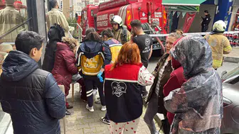 Şişli'de 5 katlı apartmanın giriş katında yangın çıktı