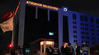 Ataşehir Belediyesi rüşvet operasyonunda gözaltına alınan isimler adliyeye sevk edildi