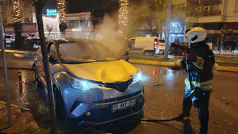 Samsun'da 27 yaşındaki genç, babasının otomobilini ateşe verdi