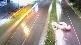 Malatya'da feci kaza : Otomobil refüje çaparak savruldu