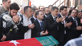 Kanlı saldırıda hayatını kaybeden öğrenciler toprağa verildi