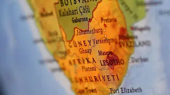 Bu ülkede 3 başkent olması yetmezmiş gibi 12 tane resmi dil konuşuluyor