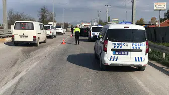 Konya'da 3 araçlı zincirleme kazada 3 kişi yaralandı