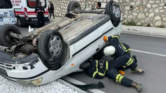 Burdur'da otomobil takla attı : 2 kişi yaralandı