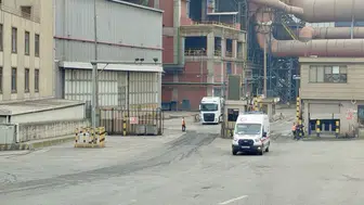 Kocaeli'de fabrikada iş kazası : Yüksekten düşen 4 işçi yaralandı