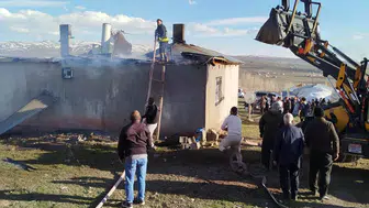 Van'da bir evde korkutan yangın