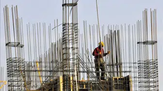 Mardin'de inşaat işçisi 4 metre yüksekten düştü