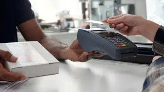 Perakende satışlar yıllık %15,6 arttı