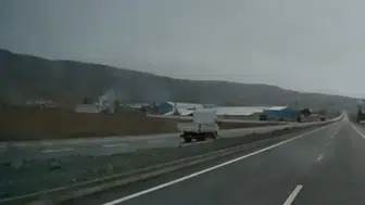Eskişehir’de ters yönde giden kamyonet trafiği tehlikeye attı