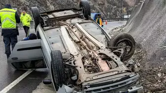 Malatya’da feci kaza : Otomobil takla attı, 5 kişi yaralandı