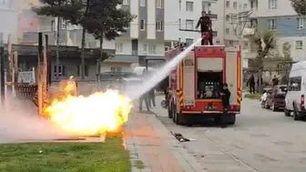 Batman'da çocuk parkında yangın çıktı