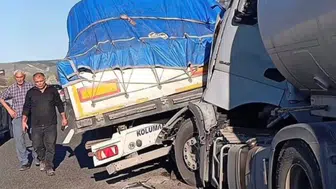 Bilecik'te kaza : 2 tır çarpıştı, 1 sürücü yaralandı