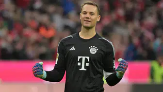 Manuel Neuer dün geceye damga vurdu