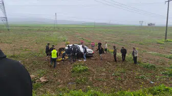 Siirt'te otomobil ve kamyonet çarpıştı: 2 kişi öldü, 3 kişi yaralandı