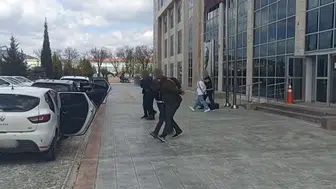 Uşak’ta uyuşturucu operasyonu : Binlerce sentetik ecza ele geçirildi, 3 tutuklama