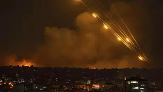 İran'dan İsrail'e yönelik füze saldırıları sürüyor