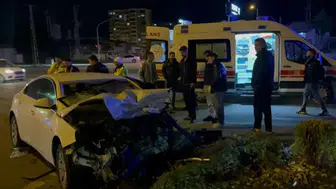 Kayseri'de iki otomobilin çarpıştığı kazada 4 kişi yaralandı
