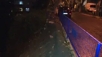 İstanbul Sarıyer'de 3 yıl önce kaldırım çöktü : Belediyenin müdahale etmediği iddia edildi