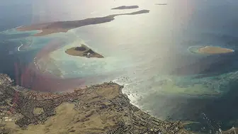 Hürmüz Boğazı'nı geçmeye çalışan iki gemiye ateş açıldı