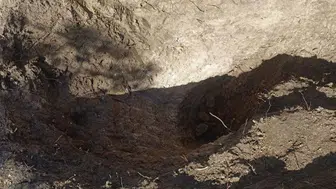 Tekirdağ'da mezarlıkta izinsiz kazı : 4 metrelik çukur bulundu