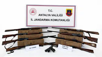 Antalya Kaş'ta ruhsatsız silah operasyonu : 9 av tüfeği ele geçirildi