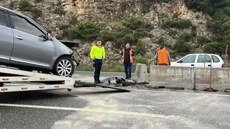 Muğla Sakar Geçidi'nde trafik kazası : 3 kişi yaralandı