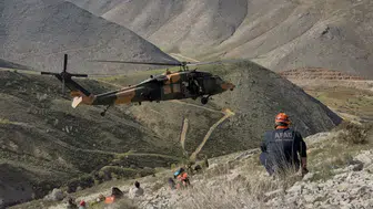 Adıyaman'da dağda mahsur kalan adam, askeri helikopterle kurtarıldı