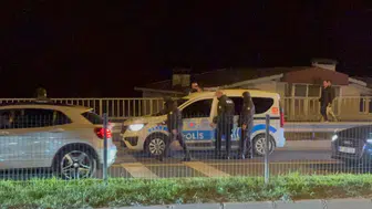Zonguldak'ta 'dur' ihtarına uymayan alkollü sürücü polis aracına çarptı