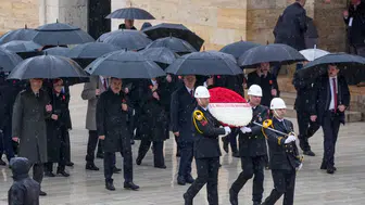 Bakan Tekin, Anıtkabir'i ziyarette bulundu