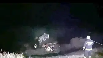 Tekirdağ'da otomobil uçurumdan deniz kenarına yuvarlandı : 3 yaralı