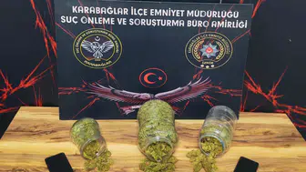 İzmir'de 16 yıl hapisle aranan şüpheli 2 kilo uyuşturucuyla yakalandı