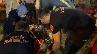 Van'da otomobil ile kamyonet çarpıştı : 8 yaralı