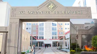 Osmaniye Belediyesi önünde kundaklama : Başkan ile görüşemeyince motosikletini yaktı
