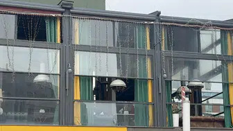 Esenyurt’ta kafe baskını : 17 yaşındaki saldırganın üzerinden el bombası çıktı