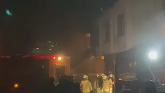 Başakşehir'de sanayi sitesinde yangın çıktı : Çok sayıda ekip sevk edildi
