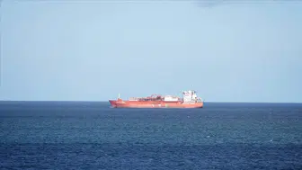İran'a ait ham petrol tankerinin ABD ablukasını kırdığı iddia edildi