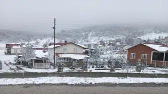 Çorum'da yüksek kesimlerde kar yağışı etkili oldu