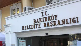 Bakırköy Belediyesi önünde 38 işçinin işten çıkarılması protesto edildi