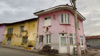 Balıkesir Sındırgı’da şüpheli ölüm : 62 yaşındaki adam evinde ölü bulundu