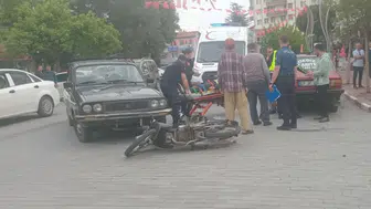 Kütahya'da otomobille çarpışan motosikletteki 2 kardeş yaralandı