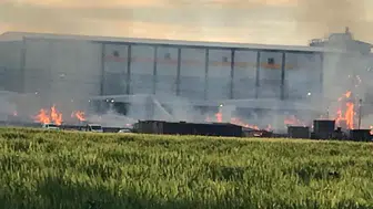 Konya'da kağıt fabrikasının bahçesinde yangın çıktı