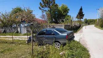 Samsun'da otomobil beton direğine çarptı : 2 yaralı